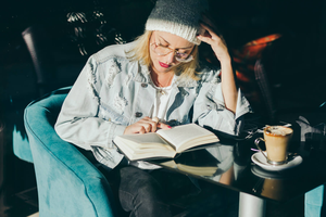 Contemporary English writers for improving English