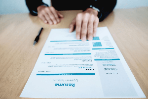 How to Create a High-Quality Resume in English: A Step-by-Step CV Writing Guide